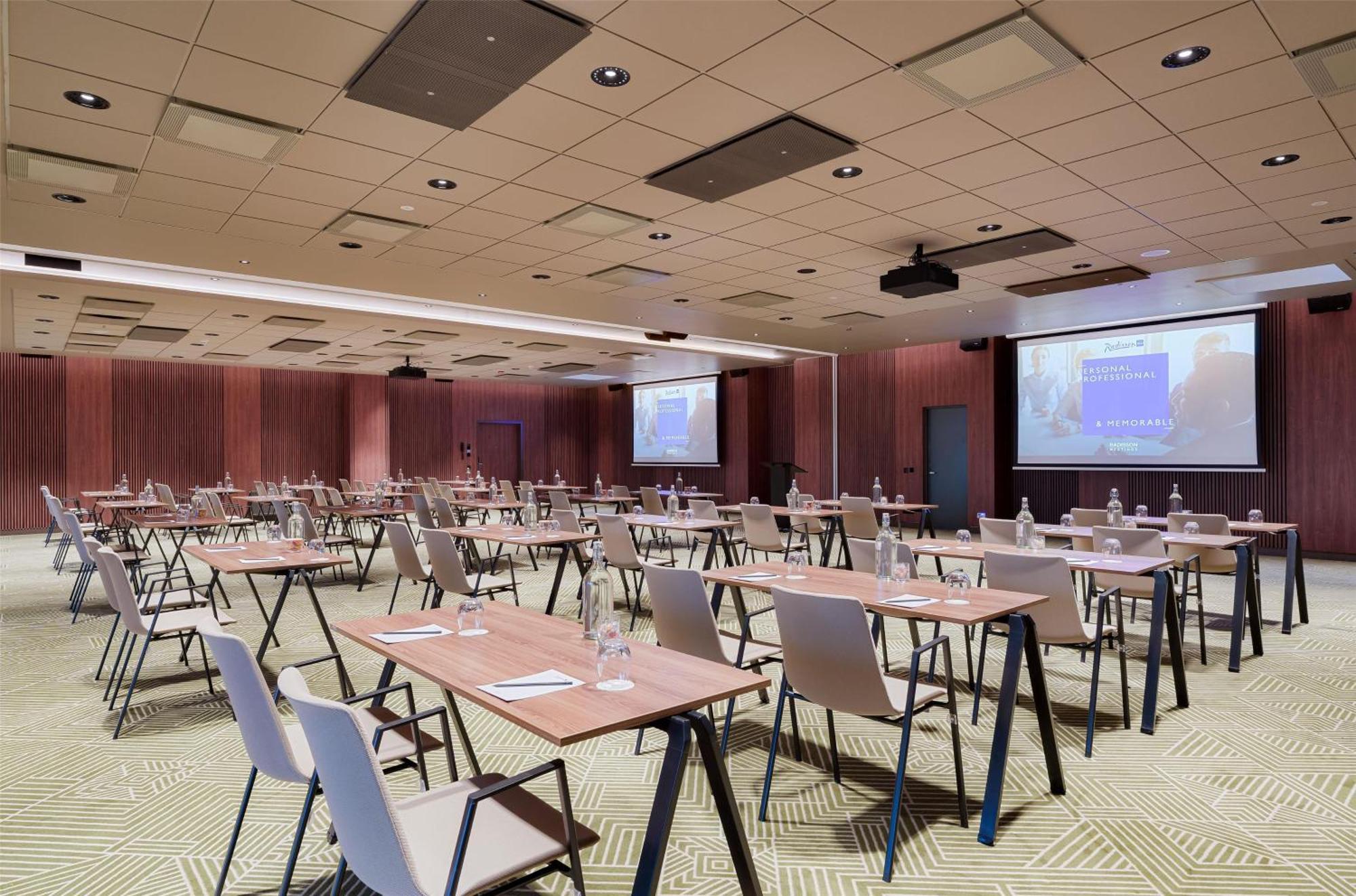 Hotel Radisson Blu Lietuva 4*