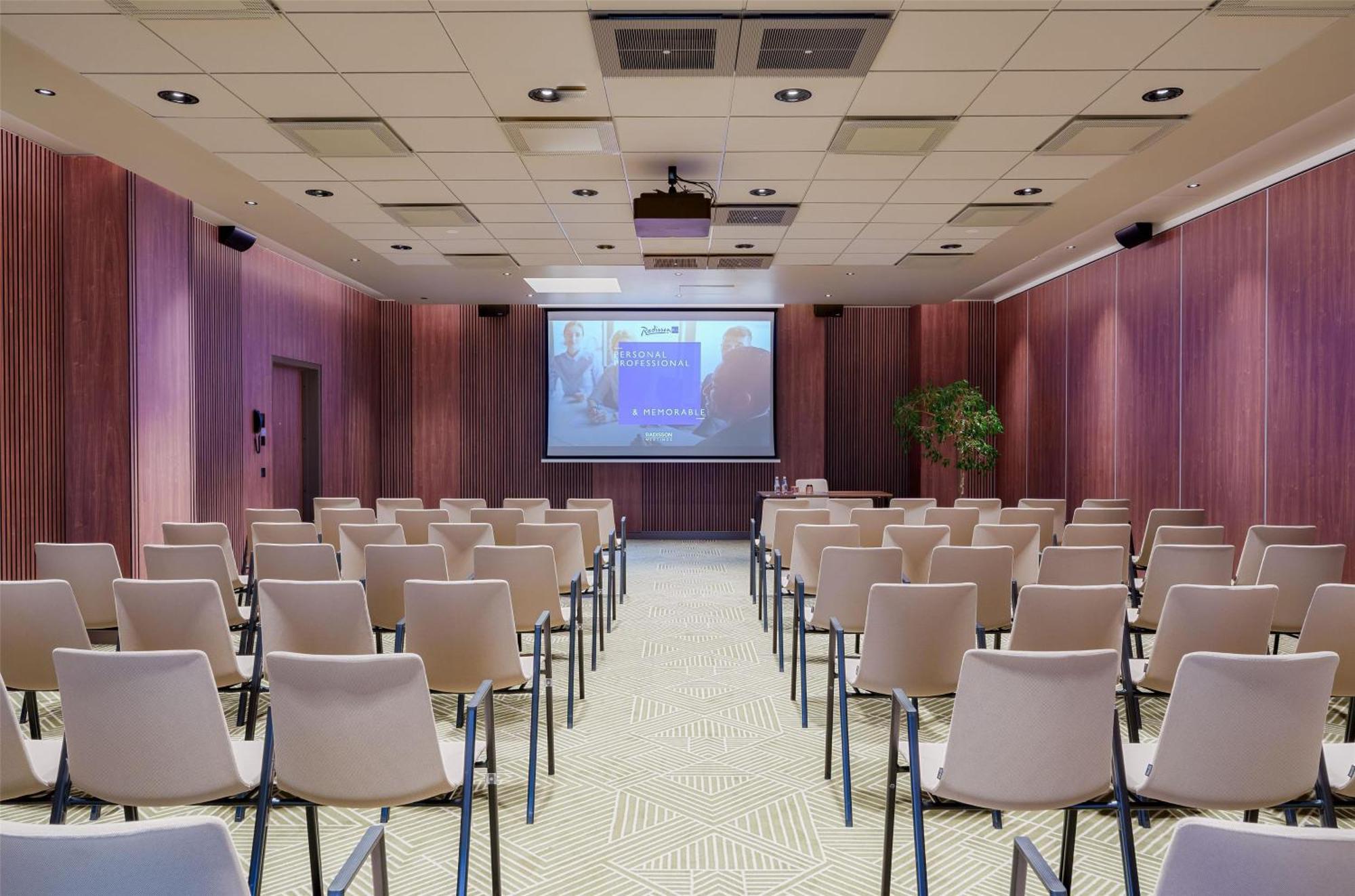 Hotel Radisson Blu Lietuva 4*